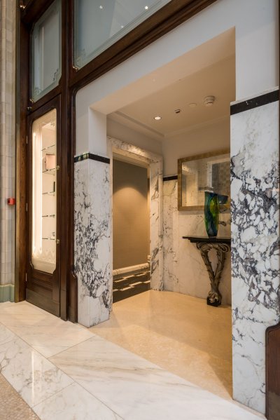 Polishing; marble, limestone floor renovation